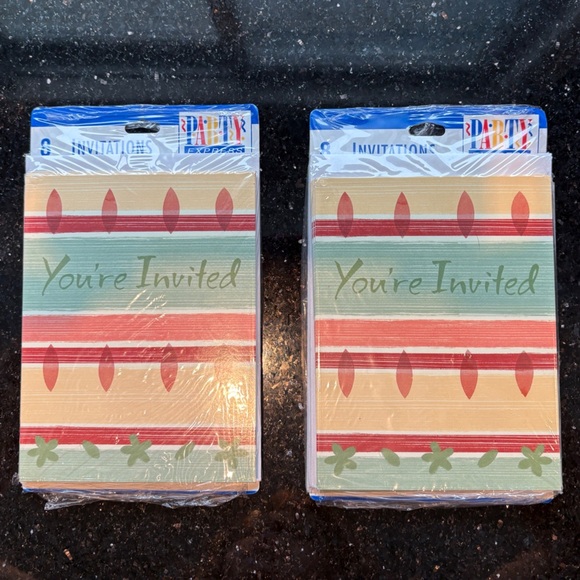 Hallmark Party Invitations -Set of 16 - Picture 2 of 3